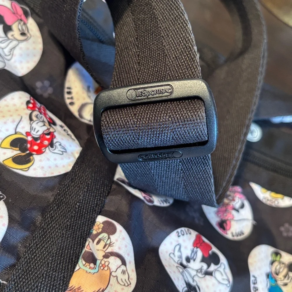EUC LeSportsac Disney Minnie Mouse Deluxe Everyday Bag in the "Celebrate M - Picture 3 of 16